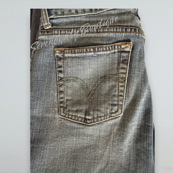 Levis 515 Loose Fit Wedgie Boot Cut Faded Distressed Light Wash Blue Jeans Sz 6 - Picture 8 of 15
